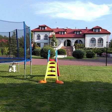 Hotel Pod Lwami Błonie Exterior foto